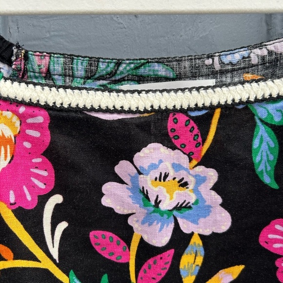 C & C California Linen Floral Blouse, Small - Picture 4 of 7